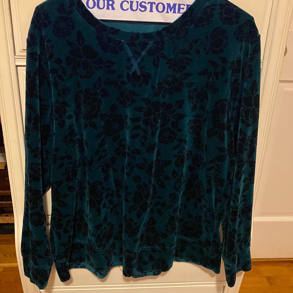 Women’s XL Karen Scott long sleeve top